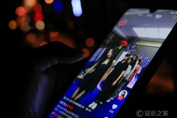 快手怎样设置,随时把别人拉黑呢,有自动的拉黑吗。?